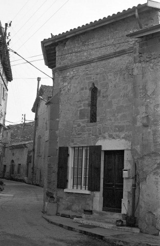 Montvendre. - Le chevet de l'ancienne église.