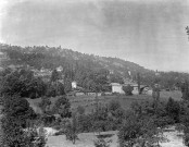 Saint-Thomas-en-Royans.- Le château de la Chartronnière, ancienne maison forte remaniée au XVIe et XVIIIe siècle.