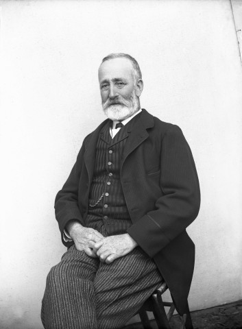 Albert de Guilhermier.