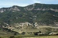 La Roche-Saint-Secret.- Les ruines du château.