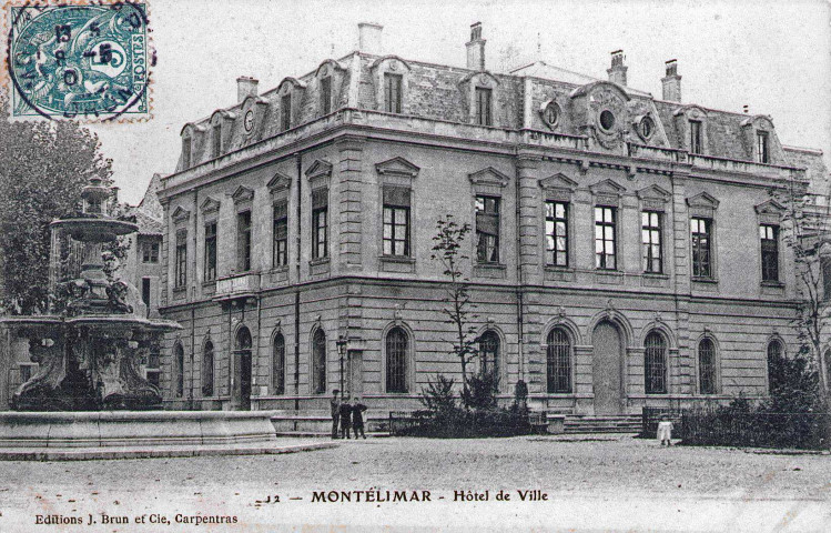 La mairie.