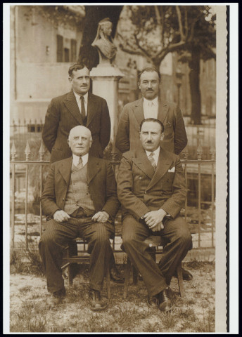 Élections mai 1935, Jules Plan, maire, Maurice Arnaud, adjoint, Camille Buffardel, adjoint, Élie Brochier, adjoint. Photographie noir et blanc (copie).