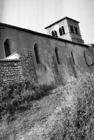 Manthes.- L'église Saint-Pierre.