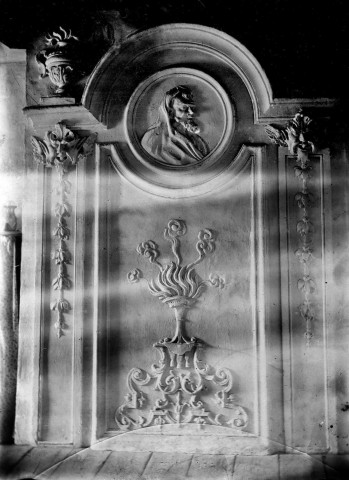 Une décoration du château de la Saône.