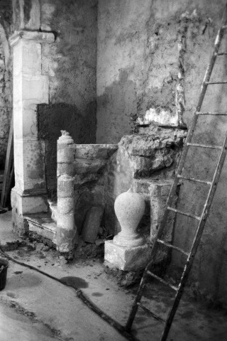 Dieulefit.- La chaire déposée de la chapelle Saint-Pierre.