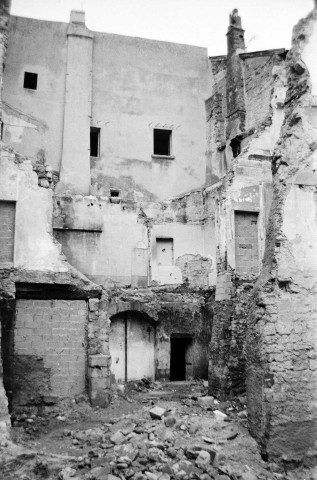 Romans-sur-Isère.- Travaux de démolition de l'îlot 10 du quartier Pêcherie.