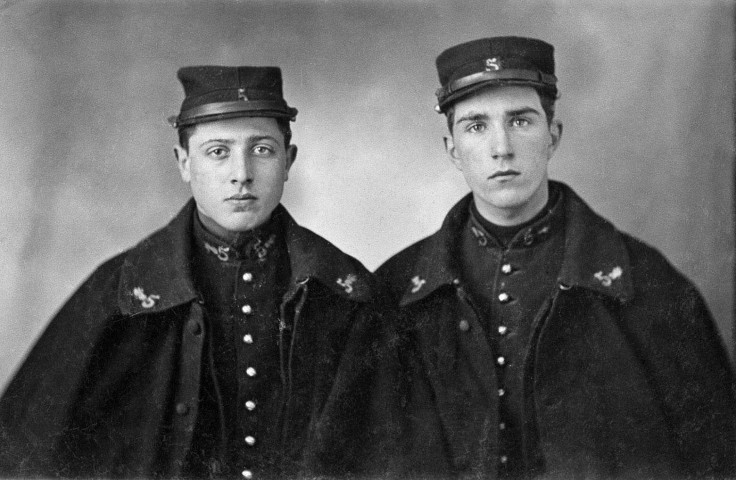 Paul Tiran et Auguste Grivelet pendant leurs classes au 5ème régiment d'artillerie lourde.