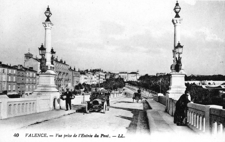 L'avenue Gambetta vue du pont.