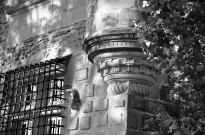 Chanos-Curson.- Détail de la tourelle d'angle nord-est de la maison forte de Conflans.