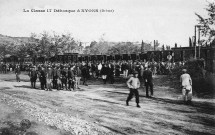 Chasseurs Alpins de la classe de 1917 débarquant du train.