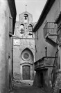 Rousset-les-Vignes.- La façade occidentale de l'église Saint-Mayeul.