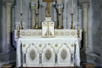 Pont-de-Barret.- L'autel de l'église.