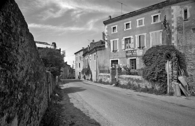 Puy-Saint-Martin.- La poste.