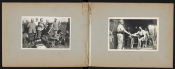 Coiffeur. Soldats attablés.