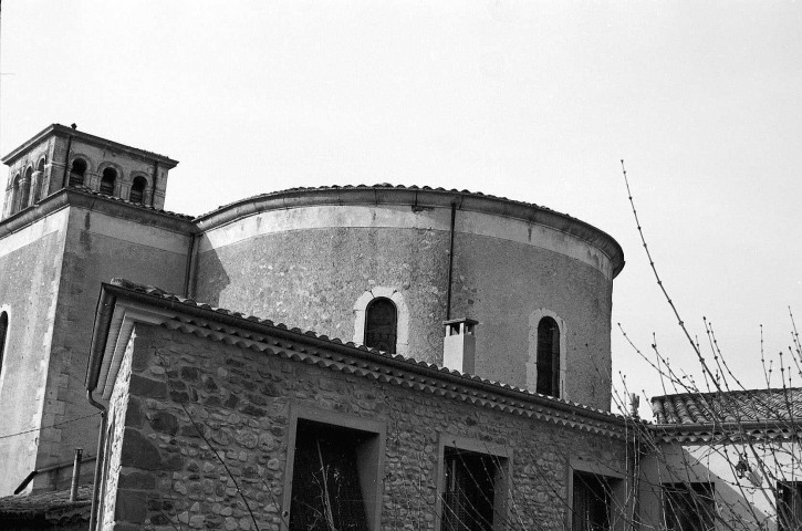 Bourdeaux.- Le chevet de l'église Saint-Savin.