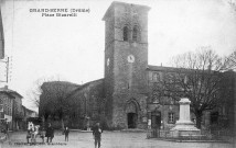 L'église Saint-Mamert, place de la mairie.