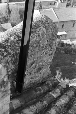 Pont-de-Barret. - Détail du clocheton de l'église Notre-Dame la Brune, avant travaux.