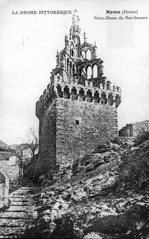 La chapelle Notre-Dame-de-Bon-Secours dite tour Randonne.