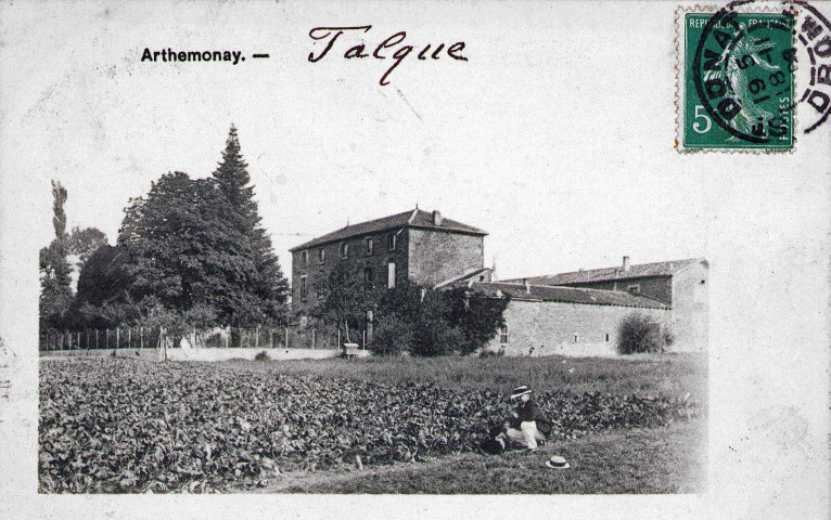 Le château de Falque au hameau de Reculais.