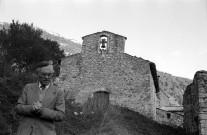 Ponet-Saint-Auban. - Mr Desaye devant le temple.