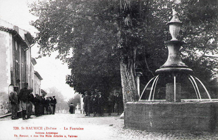 La fontaine.