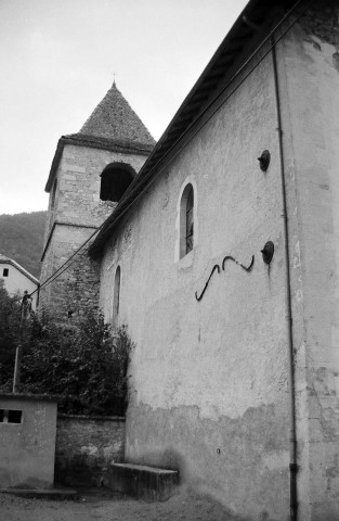 Glandage.- La façade nord de l'église Saint-Pierre et Paul.