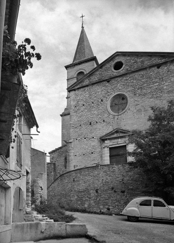 Taulignan.- L'église Saint-Vincent.