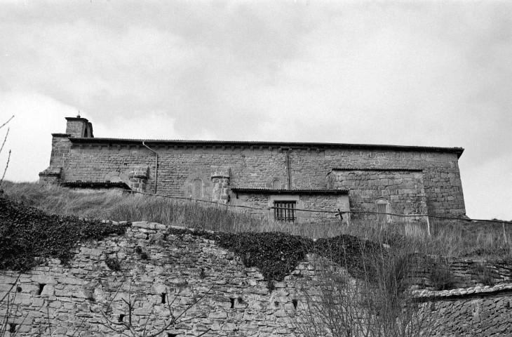 La Motte-de-Galaure. - La façade sud de l'église Sainte-Agnès.