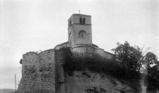Chantemerle-les-Blés. - L'église Notre-Dame construite sur une butte de mollasse.