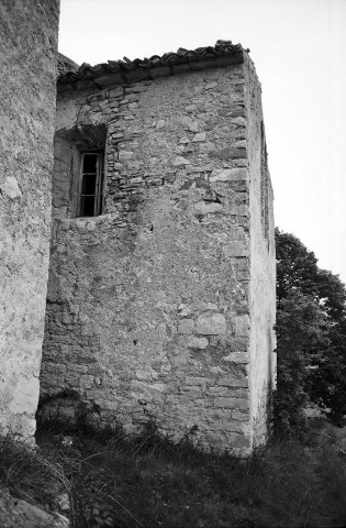 Rochebrune. - Le chevet de l'église Saint-Michel.