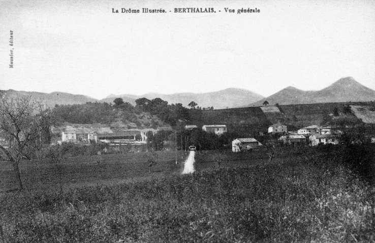 Vue générale du hameau des Berthalais.