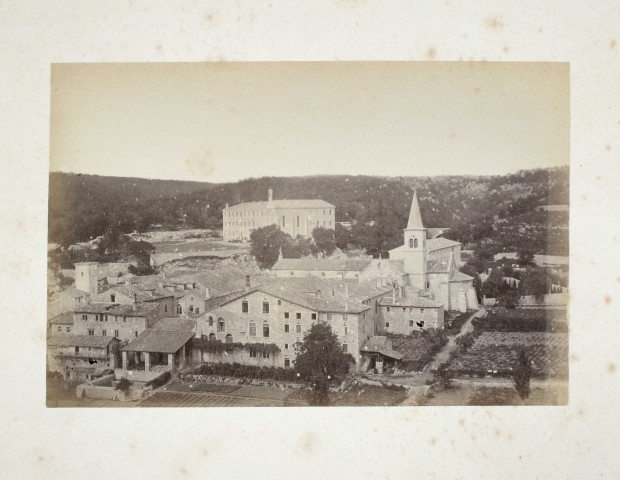 Montjoyer.- Vue de l'abbaye d'Aiguebelle.