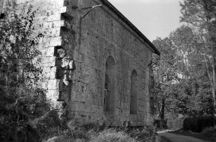 Bouvante. - Façade nord de la chapelle de l'ancienne correrie de la Chartreuse de Bouvante-le-Bas.