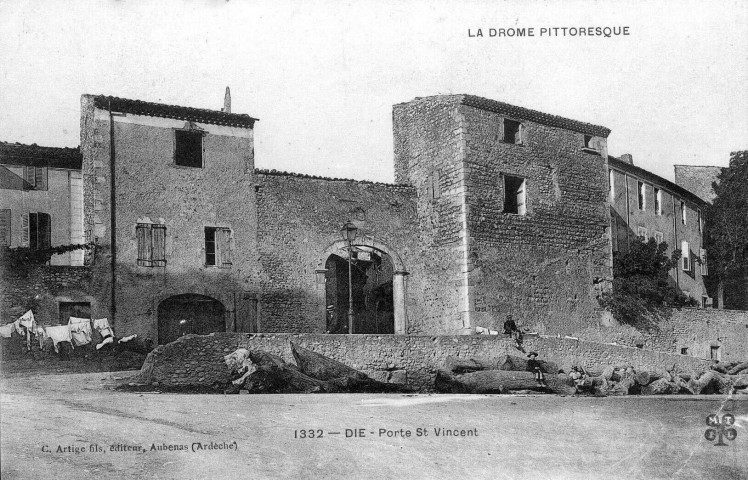 La porte Saint-Vincent.