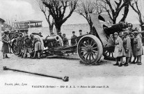 Valence.- Canons 220, du 184e régiment d'artillerie lourde, basé à la caserne Baquet de 1919 à 1939.