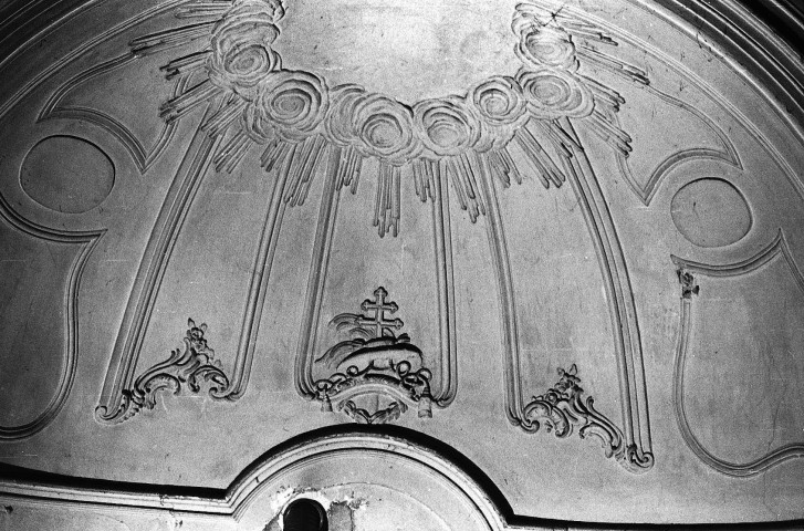 Valence. - Décoration de la voûte de la 2e chapelle latérale nord du Temple.