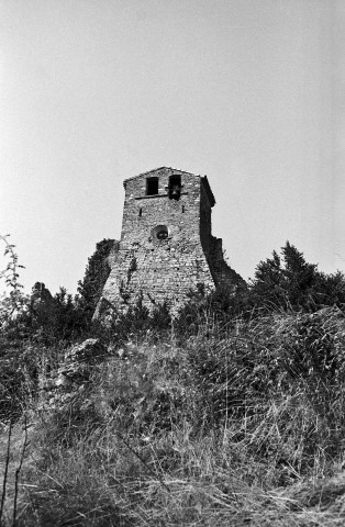 Piègros-la-Clastre. - L'église de l'ancien monastère de Saint-Médard.