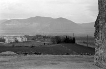 Les Tourrettes.- Les abords de la chapelle Saint-Didier.