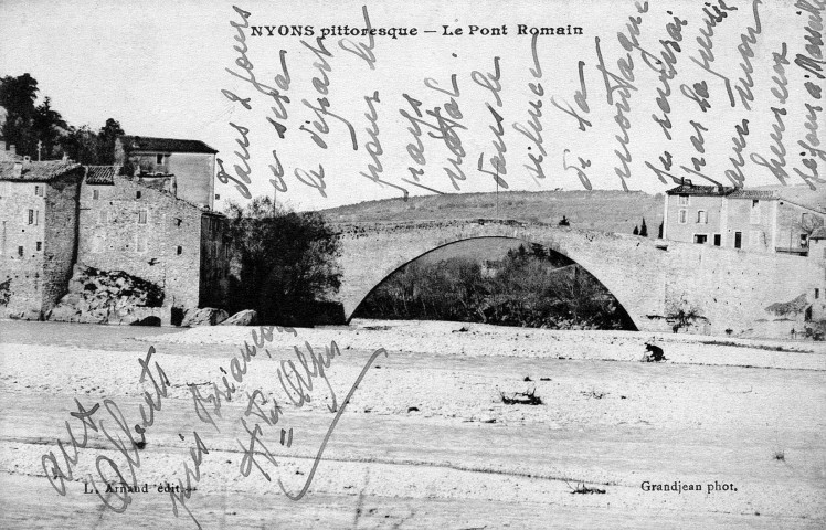 Le pont roman sur l'Eygues.