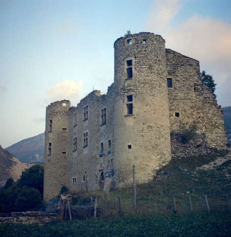 La Charce.- Le château féodal.