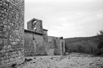 Cobonne.- Les remparts et l'église Saint-Pierre.