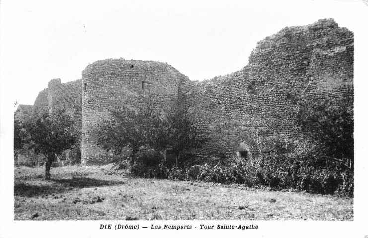 Vestiges de la tour Sainte-Agathe.