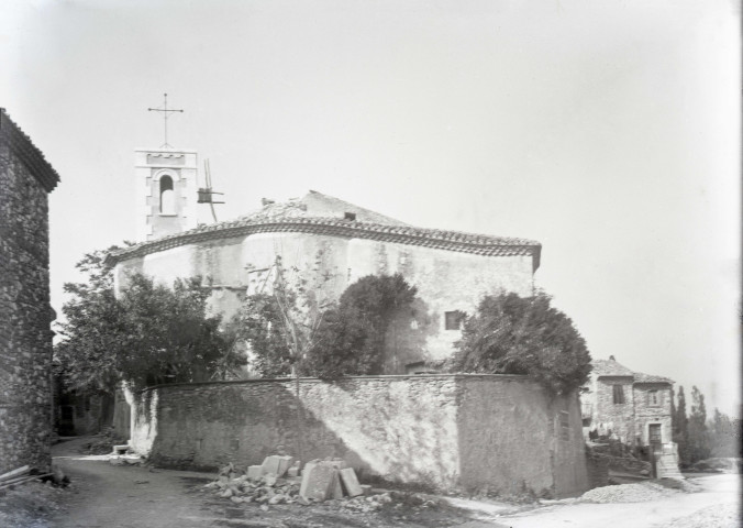 Charols. - L'église Saint-Jean-Baptiste.