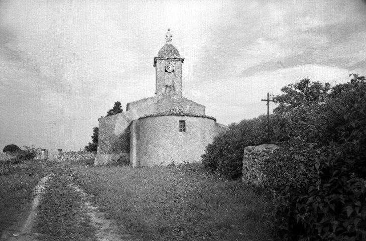 Cliousclat. - Vue de l'église Saint Jean-Baptiste