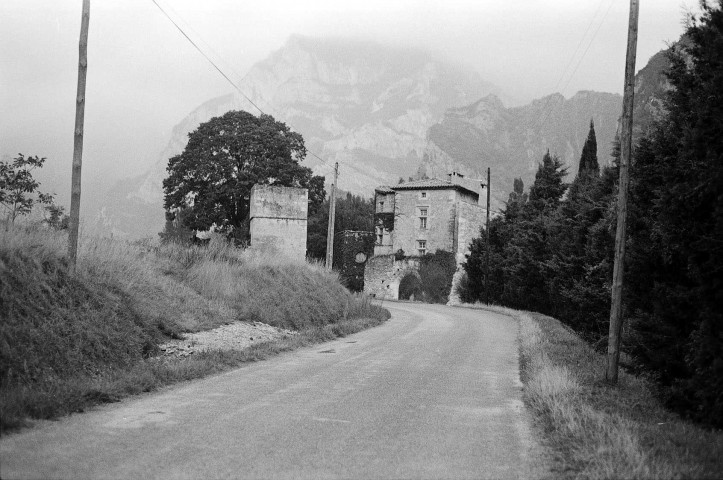 Saoû. - Le château de Lastic.