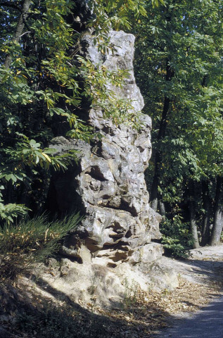 Saint-Barthélémy-de-Vals. Les roches qui dansent.