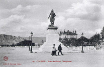 La statue Jean-Étienne Championnet (1848).