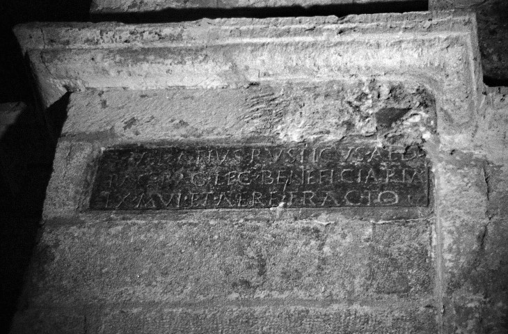 Sainte-Jalle.- Détail du pilier du transept nord de l'église Notre-Dame de Beauvert.