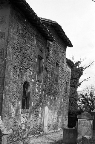 Bathernay. - La façade sud de l'église Saint-Étienne.