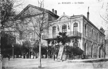 Le théâtre place Jules Nadi.